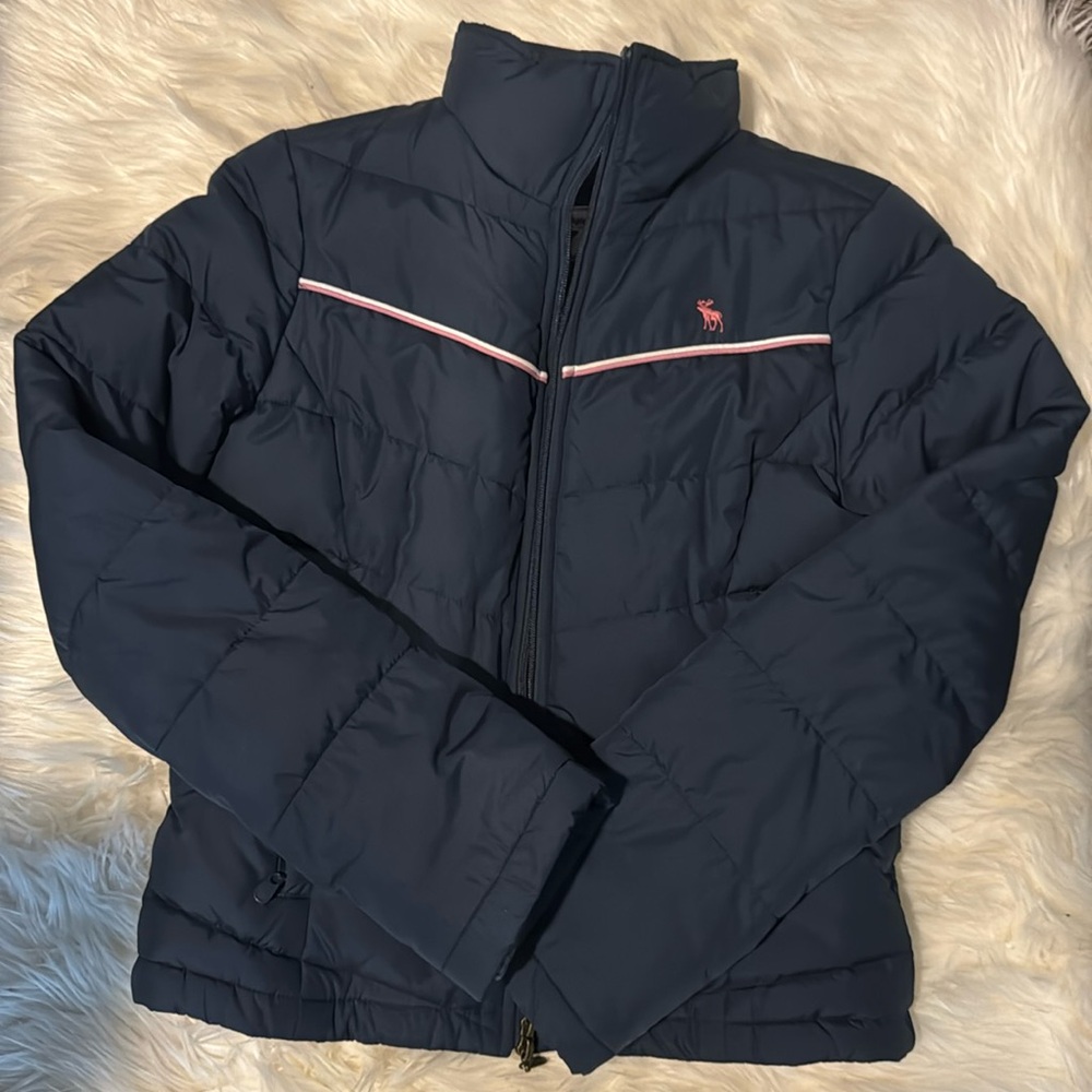 Girls XL abercrombie navy blue with white & pink details quilted down jacket